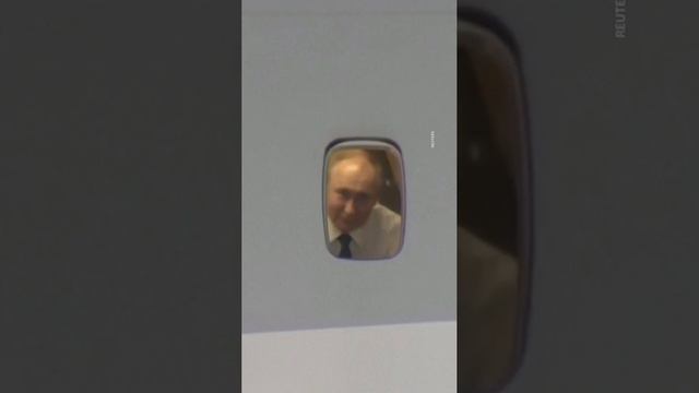 Путин прощается из самолёта с лидером Северной Кореи
