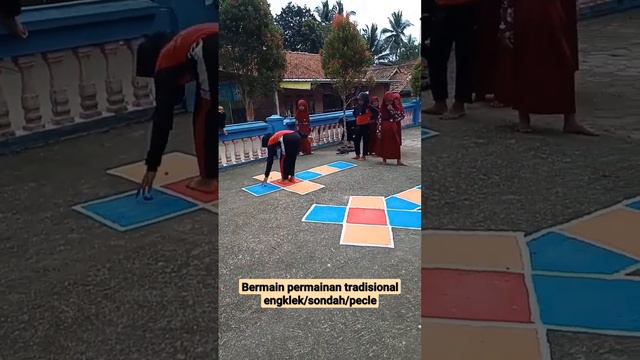 permainan tradisional engklek/sondah/pecle #permainan