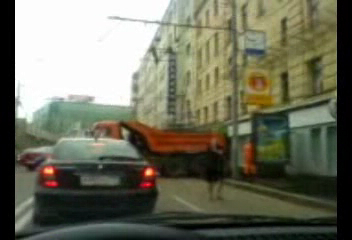 вот из-за чего пробки...