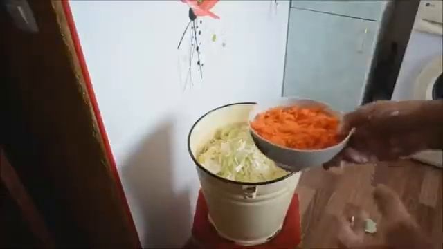 Как солить капусту на зиму!!!
