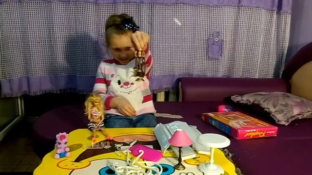 Мебель для Barbie!!! Катюша распаковывает новый Камин для Barbie!!! Игрушки для кукол!!!