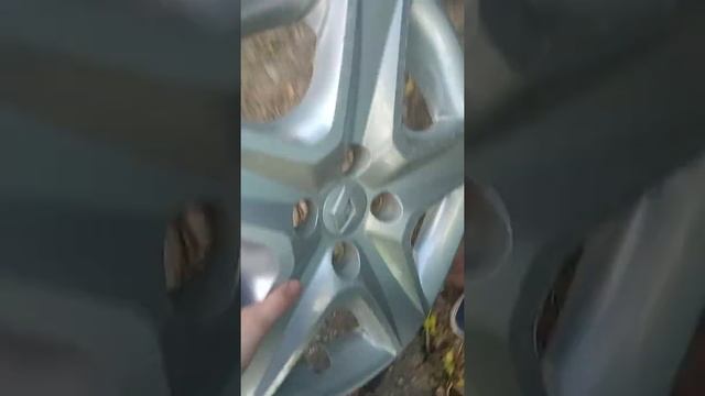 Renault Sandero hubcap