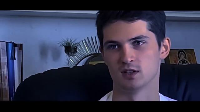 ОсознающийсЯ парень.  Кто живёт и кто умирает?