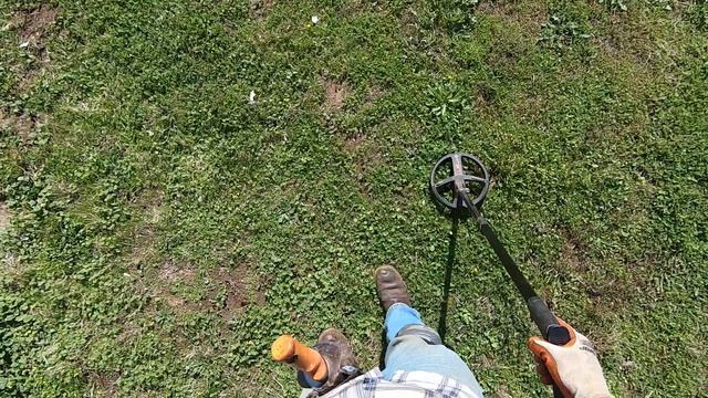 LIVE DIG ACTION!! Very tough spot with the XP Deus 2.
