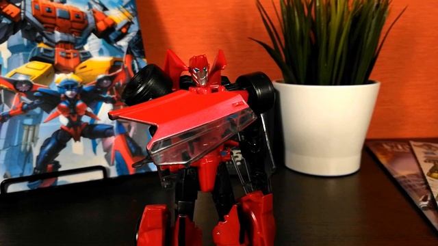Обзор на Transformers Robot in Disguise Warrior Class Sideswipe