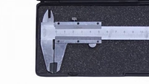 Самый дешевый нониусный штангенциркуль модель отечественного бренда изготовлена в Китае ВИХРЬ ШЦ-15