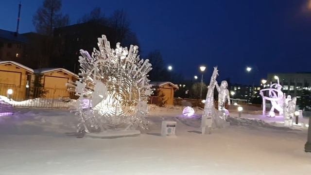 Это просто #космос какой-то! Фестиваль ледяных скульптур в Череповце
