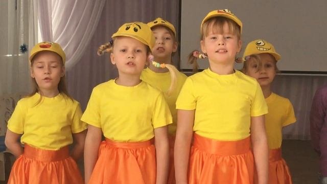 Вокальный ансамбль Ми-ми-детки Песня Мама милая моя