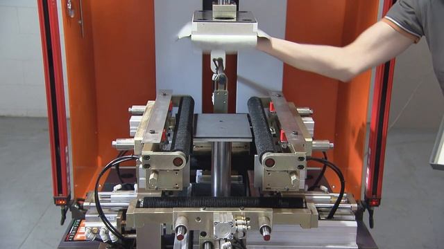 IML DA 900XL Машина для кашировки коробок