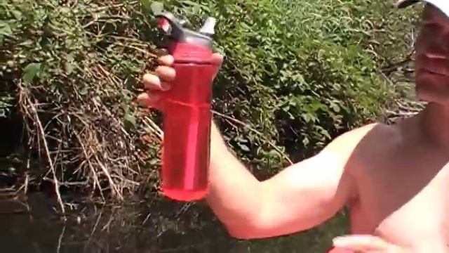 США.. На КАЯКЕ по SPOKANE RIVER.. СОБИРАЕМ ДИКУЮ ЕЖЕВИКУ..2 часть