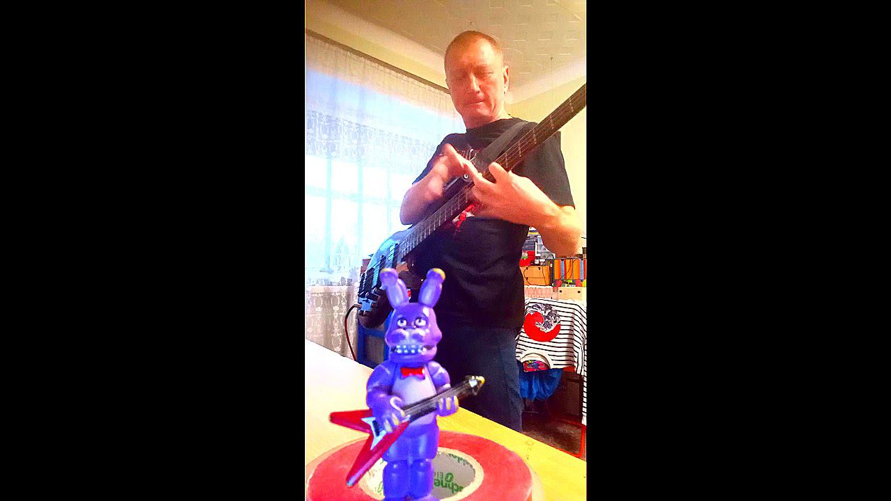 Бас тэппинг с Бонни из ФНаФ #shorts #bass #bassguitar #tapping #bonnie #fnaf #бас #басгитара #бонни