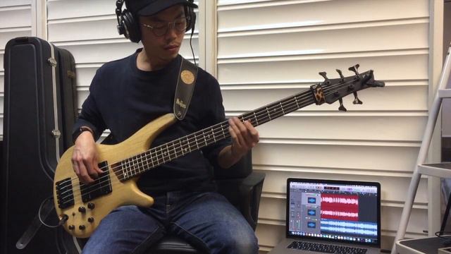 Eason and the duo band  - 漸漸 AM I ME (Bass Cover)