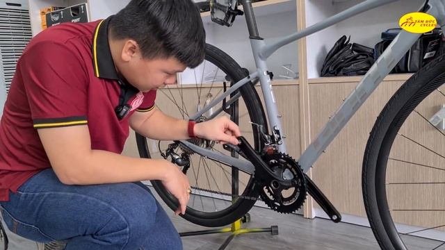 Cùng Tâm Đức Cycles khám phá GIANT REVOLT F-1 2022 I Chiếc xe đạp đường phố cao cấp của Giant