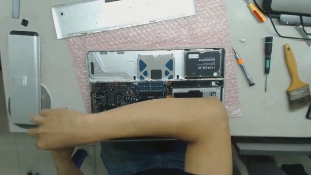 Thay Màn Hình Macbook A1286 đời 2008 2009