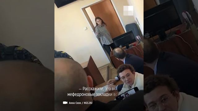 Никиту Кологривого осудили за пьяный дебош в баре Новосибирска. Актер укусил за ногу официантку,