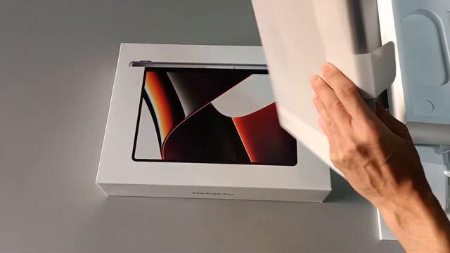 Apple Macbook Pro M1 Max de 14“ – Unboxing do melhor notebook da Apple (M1 Vs. M2 Pro Max Ultra)