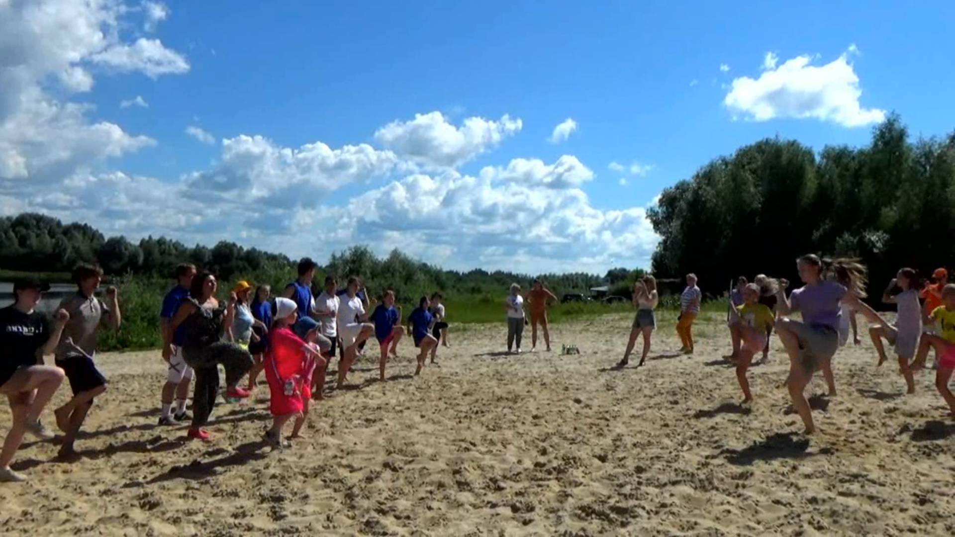 Пляжный фестиваль «Летнее притяжение» в городе Вязники - зарядка