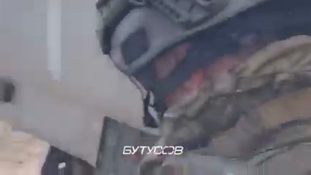 Россияга ишга борган мигрантлар Украинага урушга жунашяпти Кузарингни оч. Мана бундай йиглайсан.