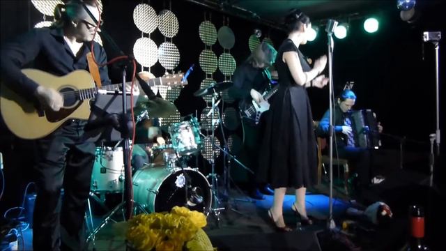 Катя Котёночкина -  "Эй моряк"