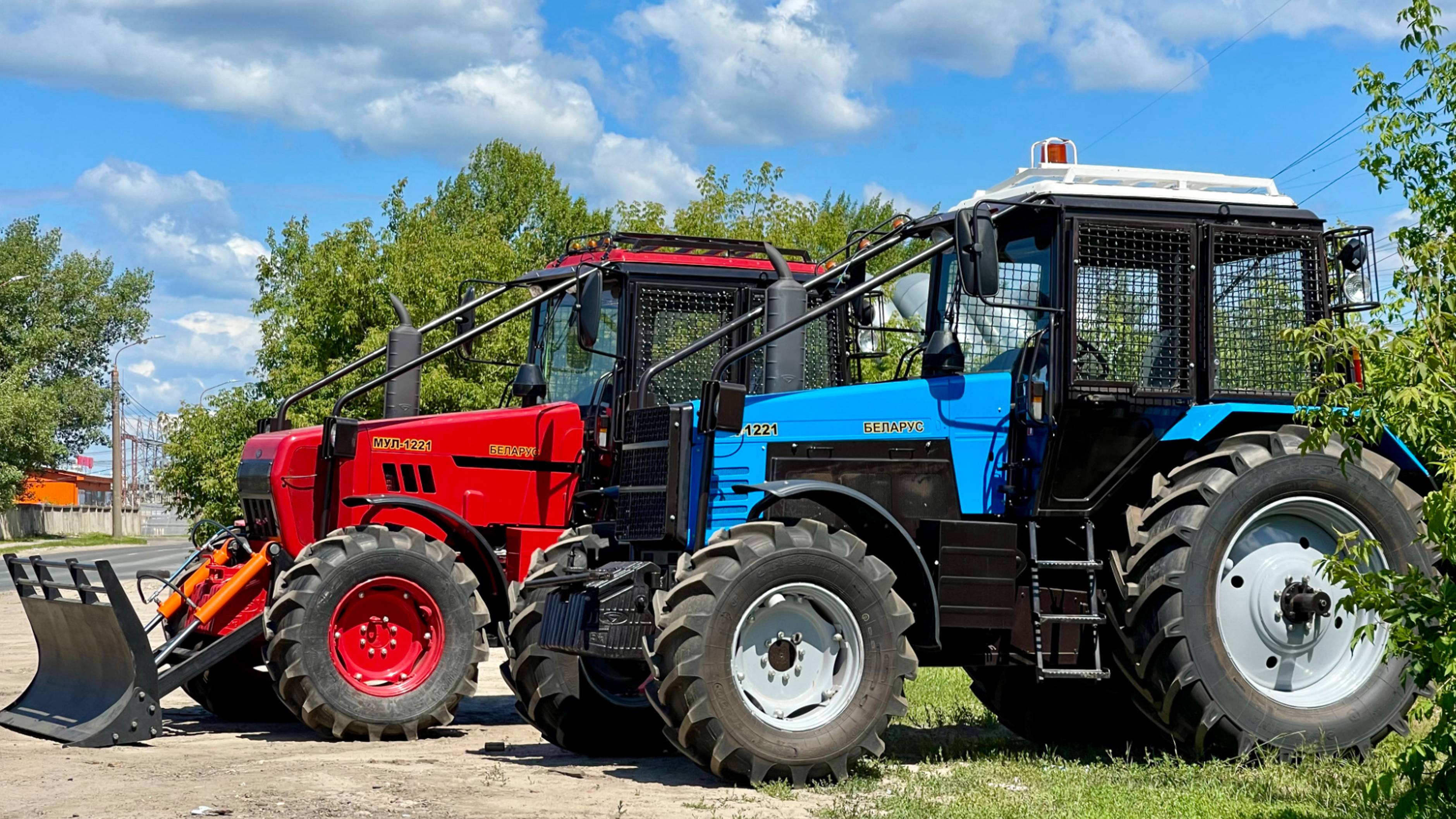 Сравнение тракторов МУЛ Беларус-1221.3 : Особенности и отличия