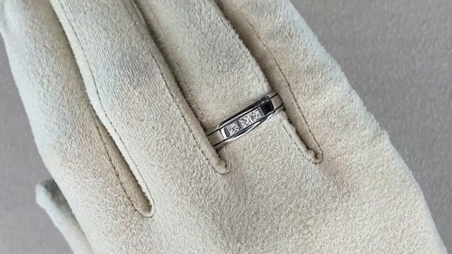 Обручальное кольцо из белого золота с бриллиантами *1-113-20*