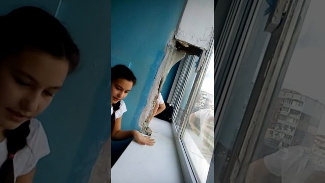 Ужас Мальчик залез в женскую переодевалку!!!