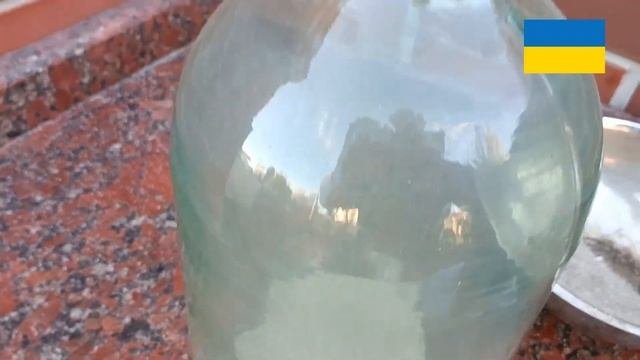 легкий способ помыть бутыль или банку с узким горлом