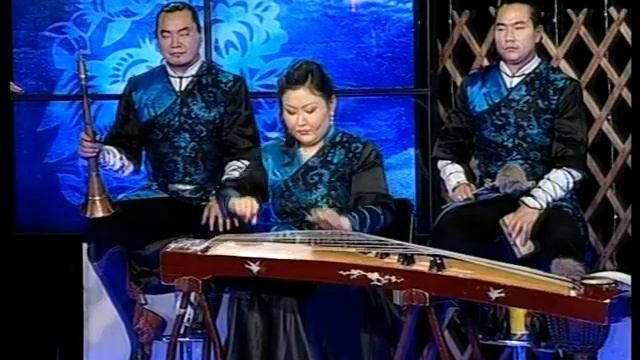 Boerte band- HUH TORGON DEEL solo by Munkh-Erdene Chuluunbat
