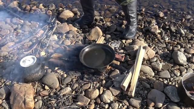 ? Жареный ленок по таежному, в чешуе и без муки., в чешуе, без муки, рецепт [ 4K ]