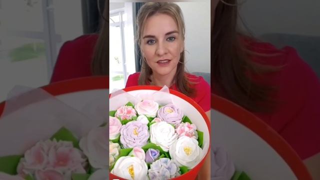 ЗЕФИРНЫЕ ЦВЕТЫ В КОРОБКЕ, диаметр 30 см