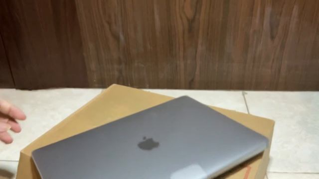 Unboxing MacBook Air M1 grey - how to open it gently