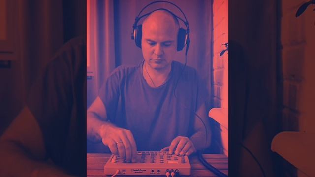 Минутный джем с Elektron Model: Cycles