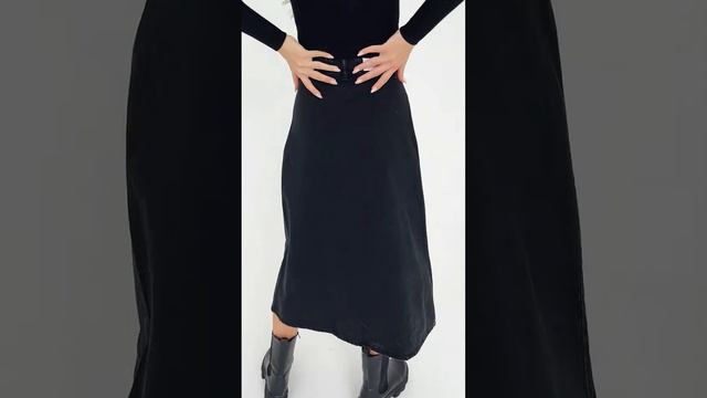 Женская джинсовая юбка миди  от бренда MAXADORRE