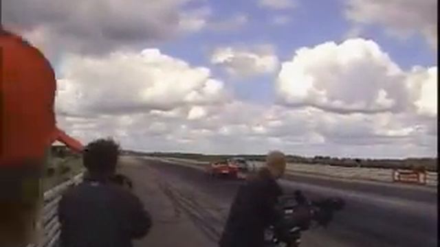 Audi RS4 vs Ferrari F360 Spider