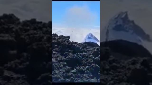 На вершине вулкана Ключевская Сопка. Страшно, однако