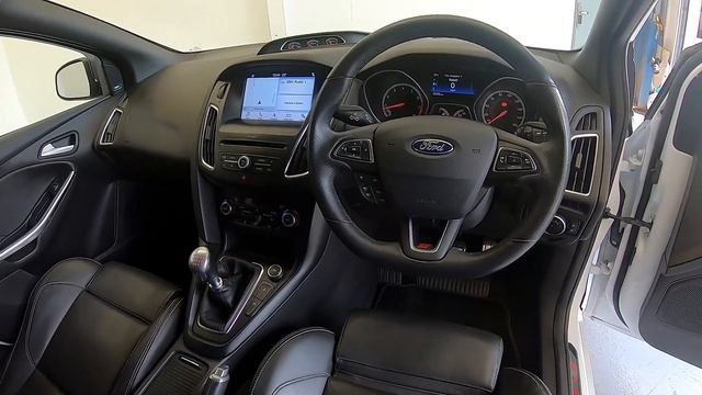 FORD FOCUS 2.0T ECOBOOST ST-3