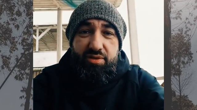 Если мужчина переписывается с другой