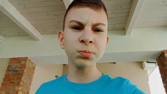 лёгкие элементы на турнике + (обучение)