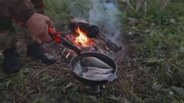 ЭТО УЖАС! СТОЛЬКО МЕТАЛЛА Я ЕЩЁ НЕ ВИДЕЛ! ДВИГАТЕЛЯ, РАМЫ ЗАПЧАСТИ. НАХОДКИ 200-300 Килограмм КАЖДЫЙ