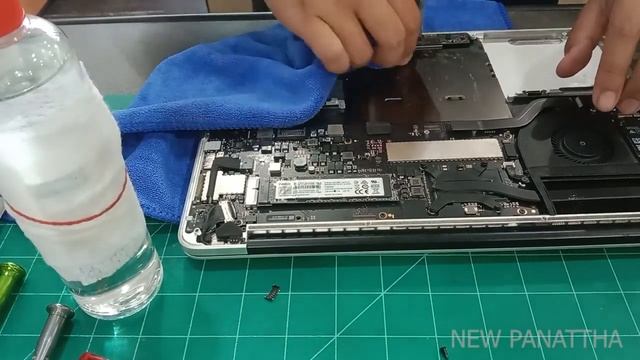 เปลี่ยนแบต MACBOOK Pro Retina 13