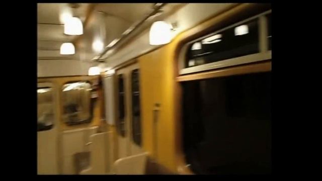 4 Парад поездов метро 14 мая 2022 года на кольцевой линии - Ретро-поезд Сокольники