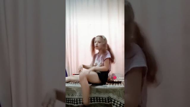 ребята не удивляйтесь то что у меня так мало видео просто я снимаю только первый день поэтому прости