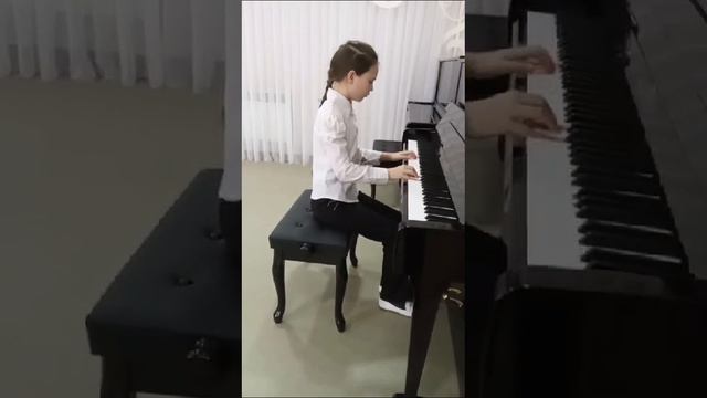 Соловьёва Дарья (фортепиано) "Вставай, страна огромная"