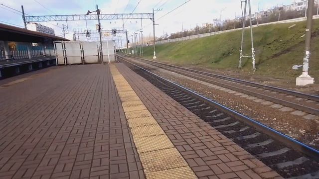 Фирменный поезд нр 104В/103В Москва-Адлер(двухэтажный состав) по ст. Выхино