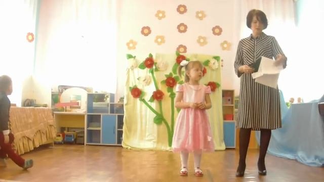 Праздник в младшей группе к 8 марта