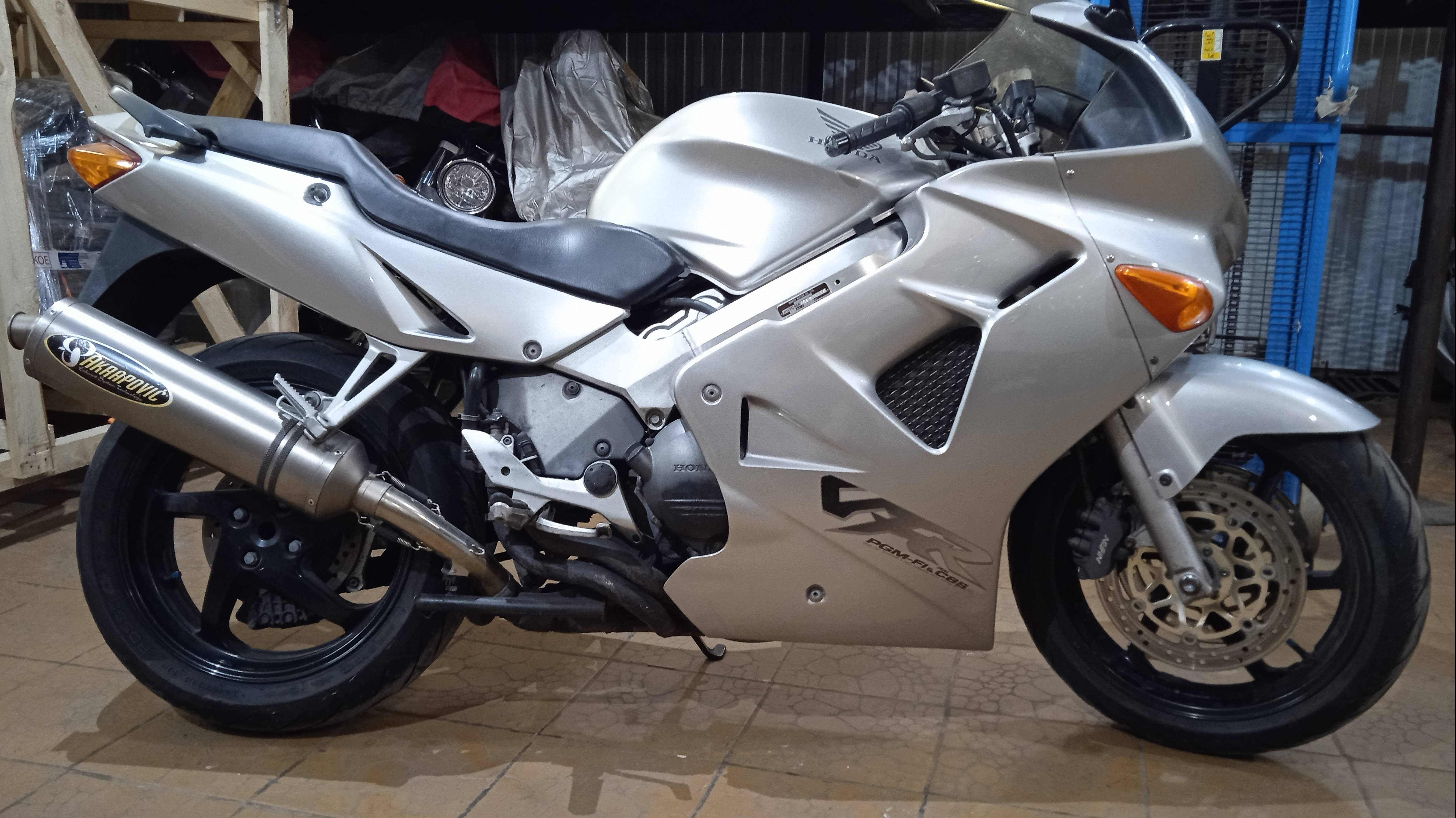 Honda VFR 800