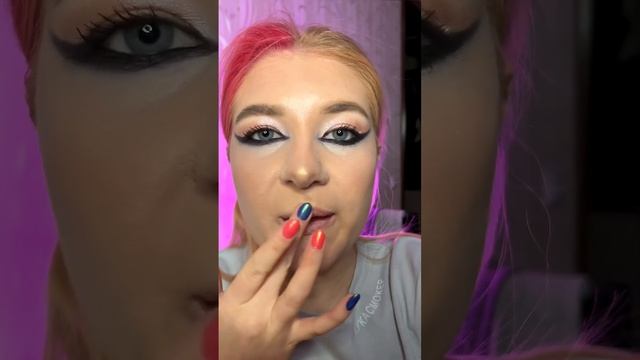 Делаем губы как Джиджи Хадид ? Подпишись ? #makeup #макияж #лайфхак #лайфхакдня #лайфхаки