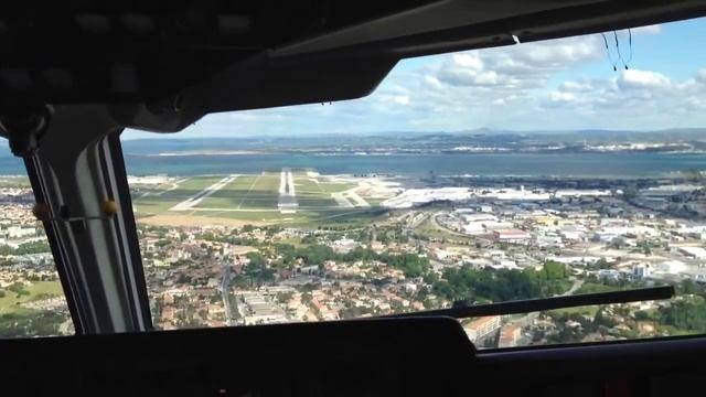 Landing @ Aéroport Marseille Provence cockpit view