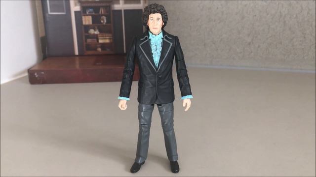 Doctor Who Action Figure Review: 4th Doctor & TARDIS (B&M Exclusive)