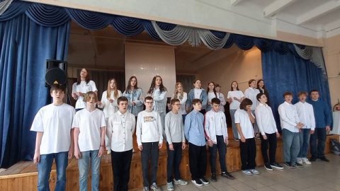 "Delicate roses", 8Б
English Song FESTIVAL (2024)